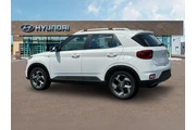 $26995 : Hyundai VENUE 2025 SEL 4dr C thumbnail