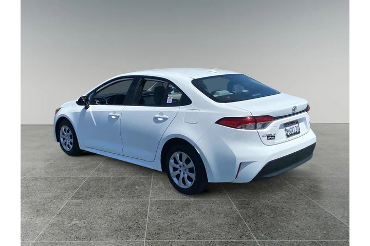 $27180 : Toyota Corolla 2025 LE 4dr S image 3
