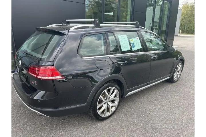 $15995 : Volkswagen Golf Alltrack 201 image 5