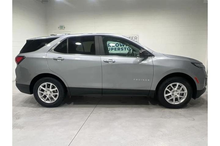 $18798 : Chevrolet Equinox 2023 4x4 L image 9
