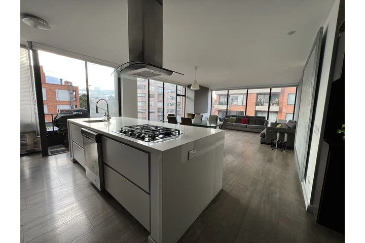 $1100000000 : Vendo Apto 3h en Chicó-Bogotá image 2