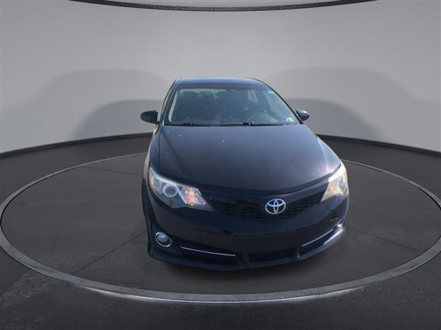 $9600 : PRE-OWNED 2014 TOYOTA CAMRY SE image 3