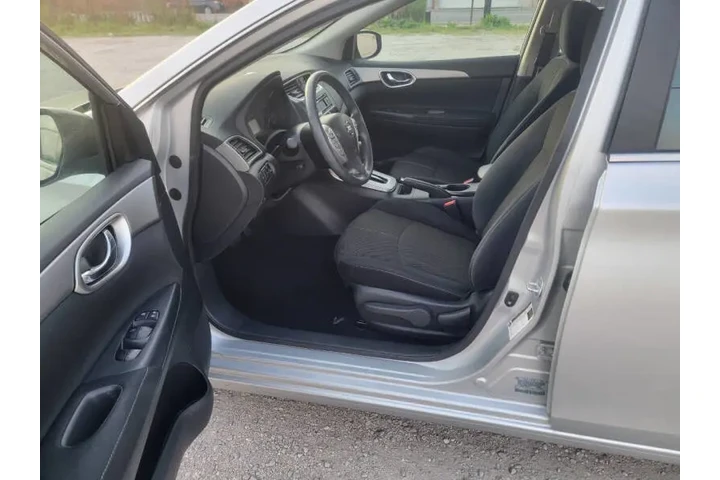$7899 : 2015 Sentra SL image 10