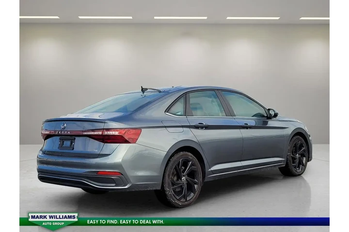 $22889 : Volkswagen Jetta 2025 SE 4dr image 8