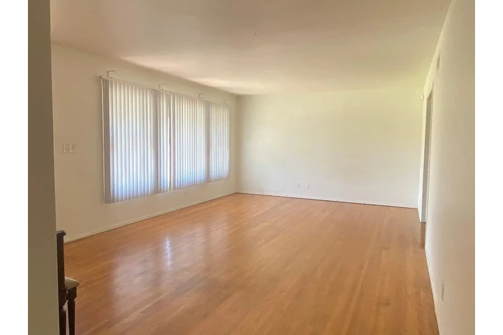 $1000 : Hard Wood Flooring home image 5