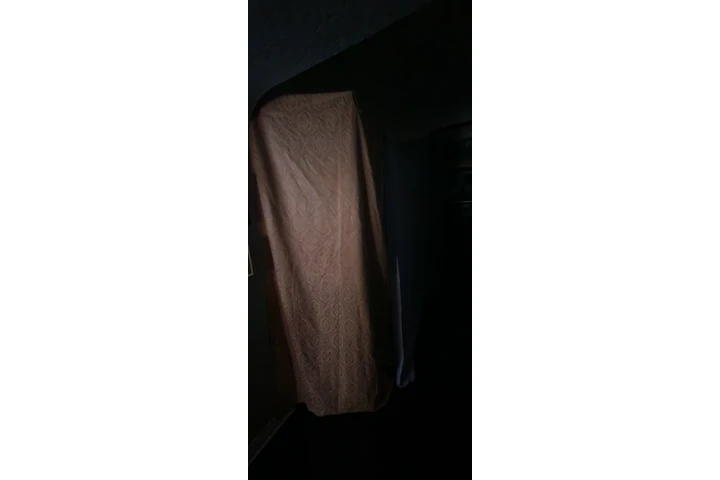 $10 : sala image 1