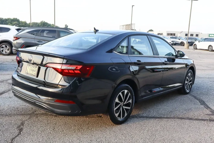 $18388 : 2024 Jetta S image 4
