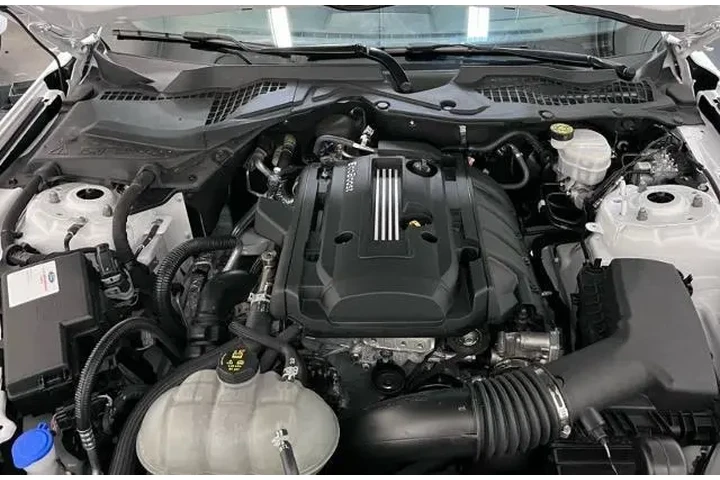 $29800 : Ford Mustang 2021 EcoBoost 2 image 7