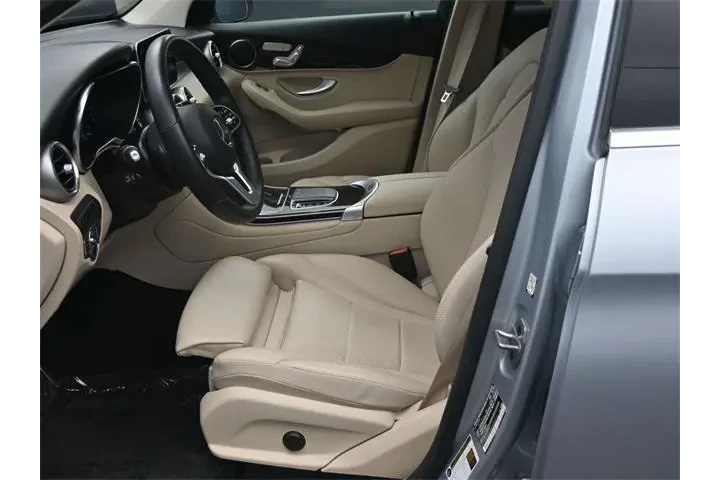 $23124 : Mercedes-Benz GLC 2022 AWD G image 6