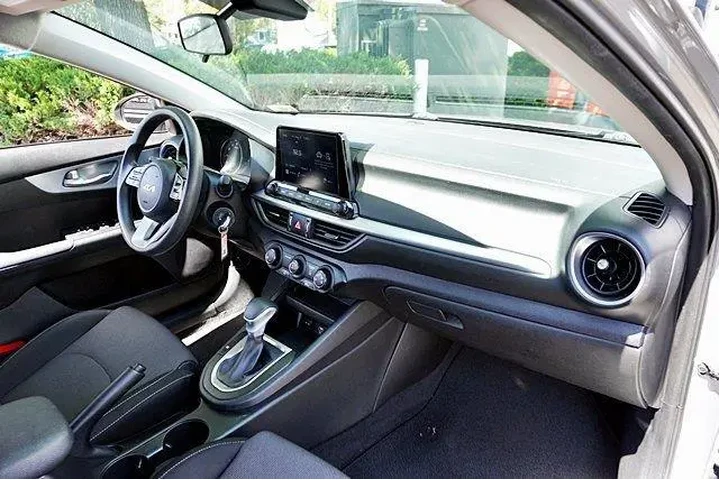 $16290 : Kia Forte 2023 LX 4dr Sedan image 10