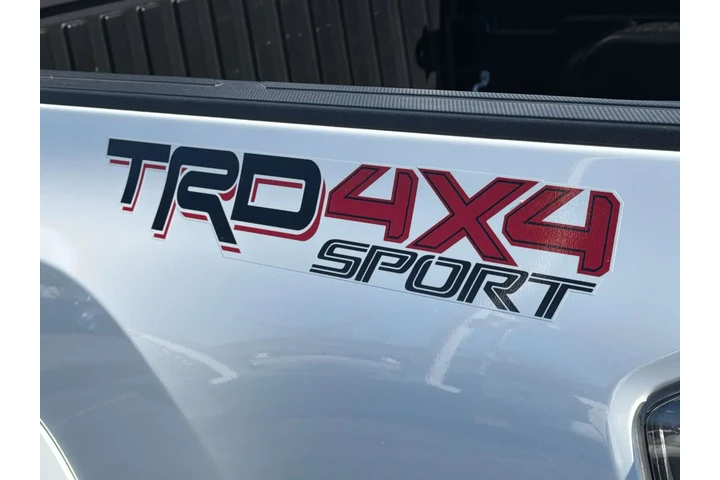 $39651 : Toyota Tacoma 2023 4x4 TRD S image 7