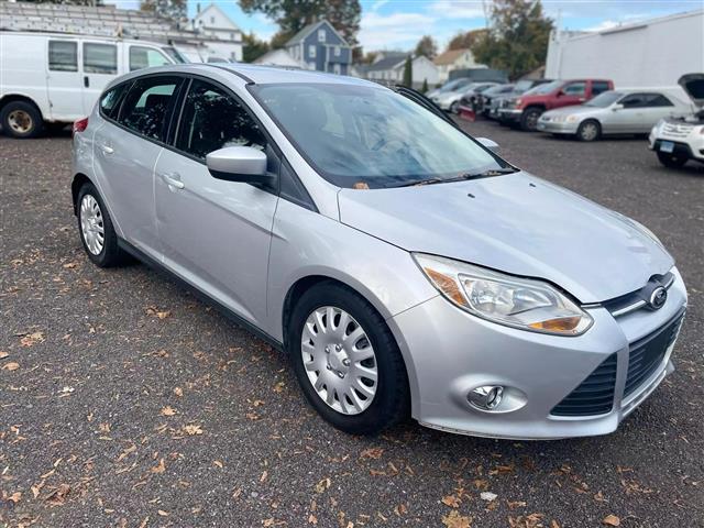 $8900 : 2012 FORD FOCUS2012 FORD FOCUS image 3