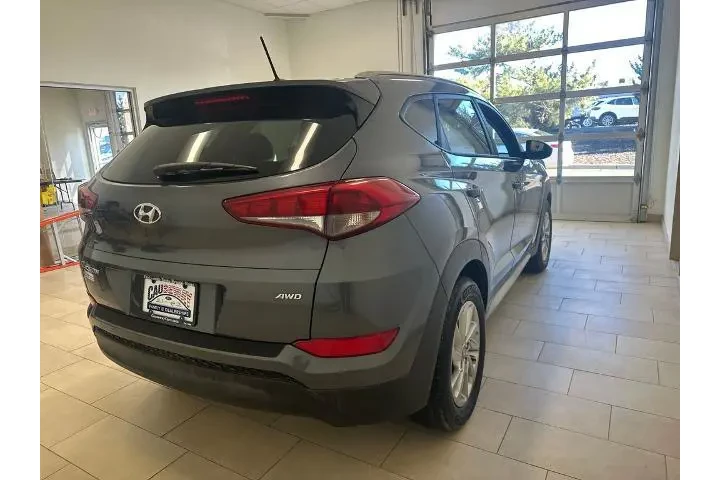 $13623 : Hyundai TUCSON 2017 AWD SE 4 image 7