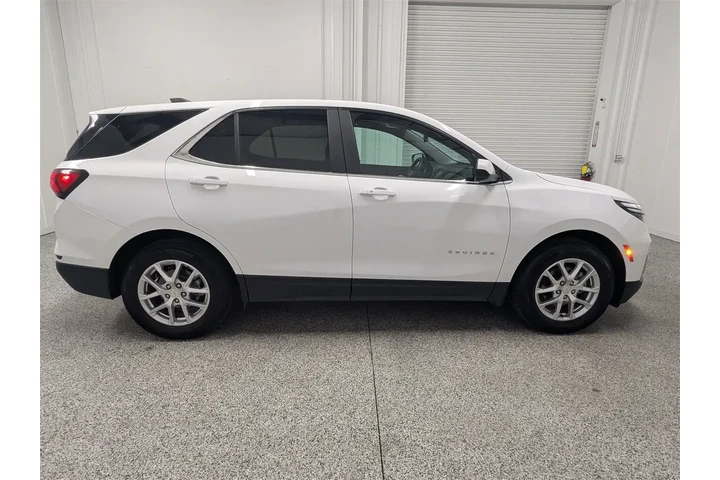 $23497 : Chevrolet Equinox 2024 LT 4d image 3