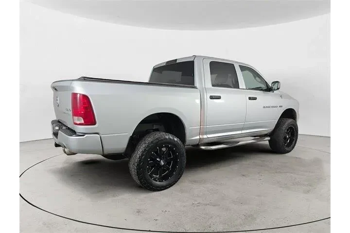 $15981 : Ram 1500 2012 4x4 ST 4dr Cre image 4