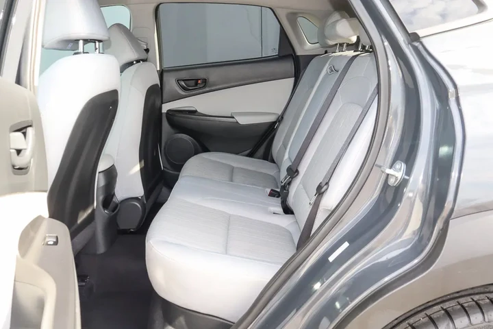 $18288 : 2023 Kona SEL image 8