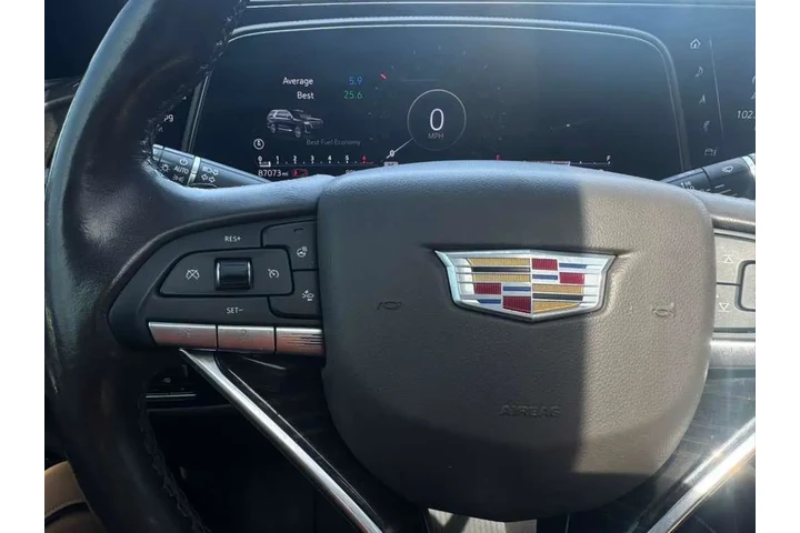 2021 Escalade Premium Luxury image 7