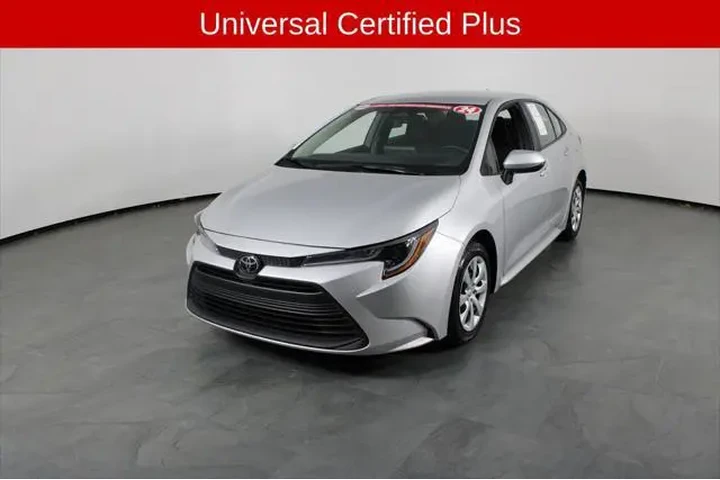 $19287 : Toyota Corolla 2024 LE 4dr S image 2