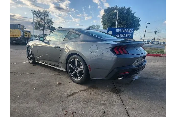 $29595 : Ford Mustang 2024 EcoBoost 2 image 5
