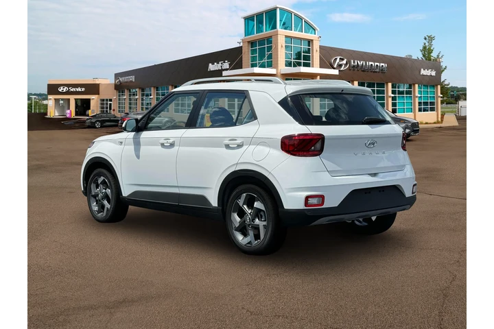 $18900 : Hyundai VENUE 2024 SEL 4dr C image 5