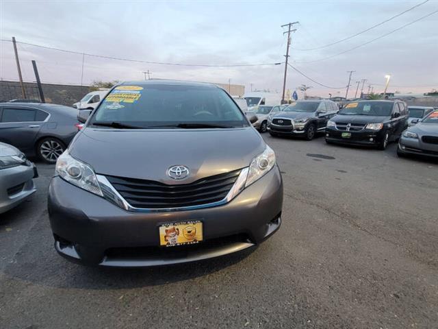 $10899 : 2012 Sienna LE 7-Passenger Au image 4