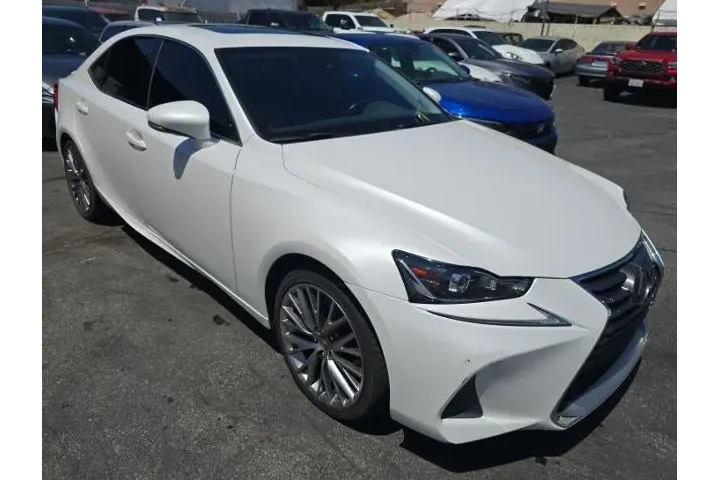 $27600 : Lexus IS 200t 2017 4dr Sedan image 4
