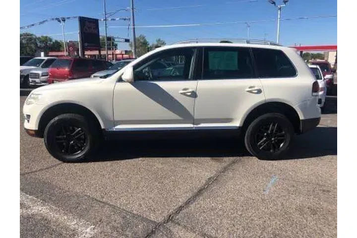 2009 Touareg 2 VR6 FSI image 5