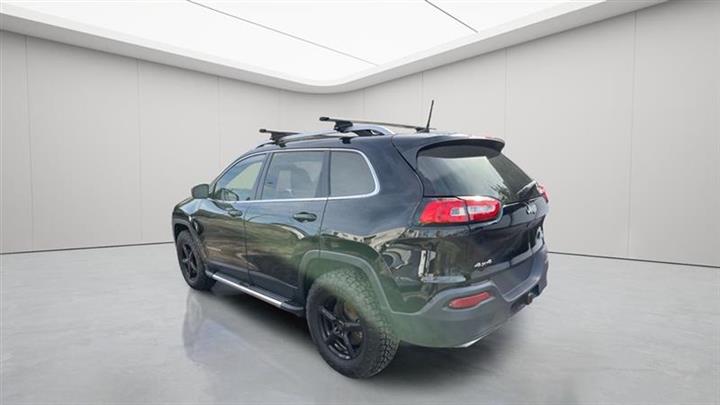 2018 Cherokee LATITUDE PLUS image 6