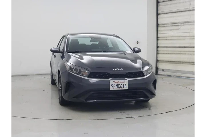 $18998 : Kia Forte 2023 LXS 4dr Sedan image 5