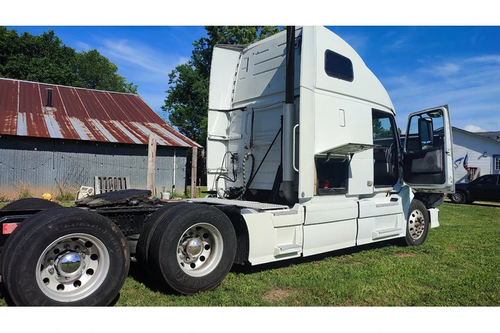 TRUCK DRIVER, CDL CLASS A WANT image 2