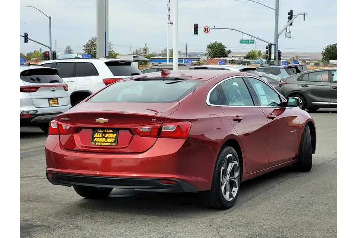 $17500 : Chevrolet Malibu 2024 LT 4dr image 4