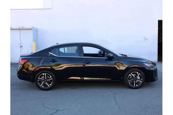 $19326 : Nissan Sentra 2025 SV 4dr Se image 3