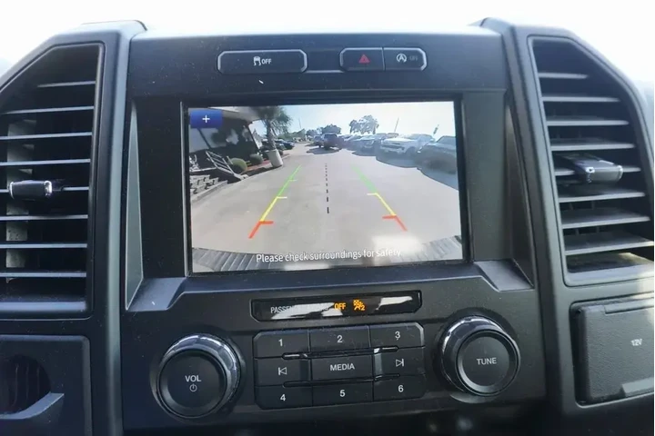 $24488 : Ford F-150 2020 4x2 XL 4dr S image 9