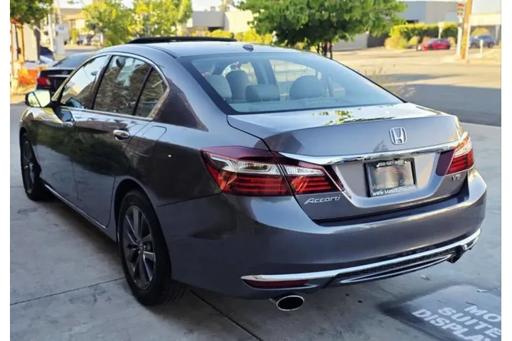 $13950 : 2017 Accord EX-L V6 image 4
