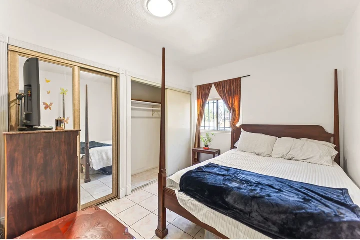 $700000 : Hermosa casa de venta image 8