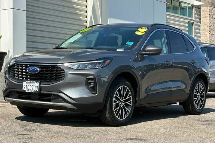 $35375 : Ford Escape Plug-In Hybrid 2 image 7