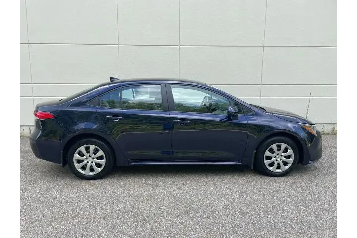 $18225 : Toyota Corolla 2022 LE 4dr S image 5