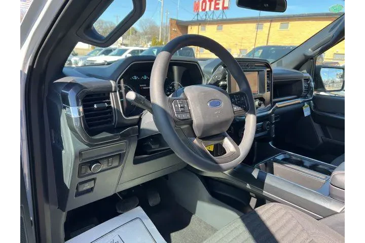 $33815 : Ford F-150 2023 4x4 Lariat 4 image 7