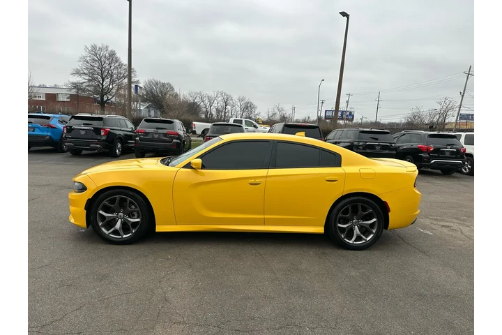$15980 : 2017 Charger R/T RWD image 5