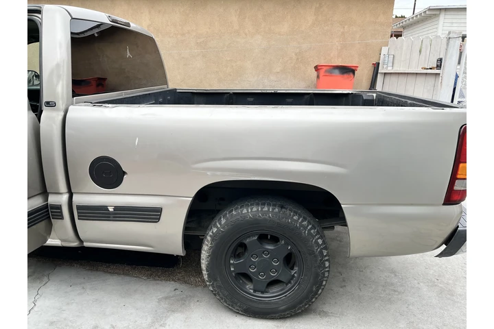 $3700 : 2002 Chevy Silverado LS V8 4.8 image 5