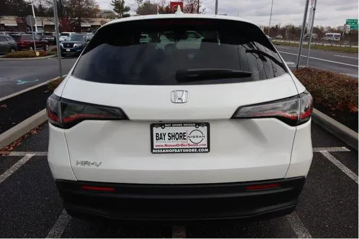 $20846 : Honda HR-V 2025 LX 4dr Cross image 7