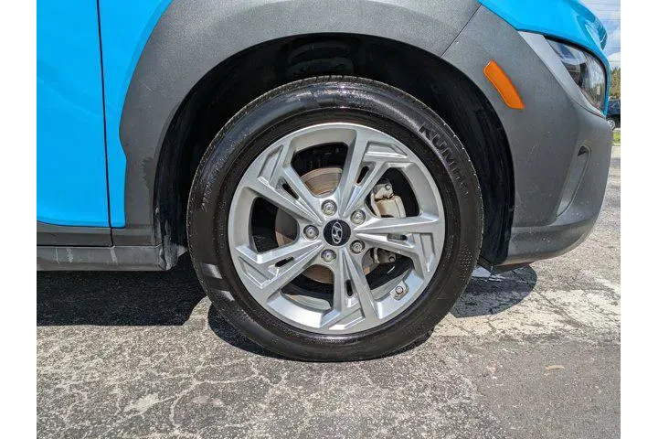 $17738 : Hyundai KONA 2023 SEL 4dr Cr image 10