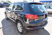 $8495 : 2016 Tiguan SE 2WD thumbnail