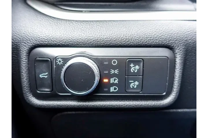 $15776 : Ford Explorer 2020 AWD XLT 4 image 5