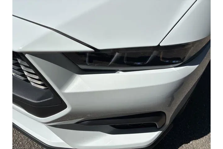 $37472 : Ford Mustang 2025 EcoBoost 2 image 10