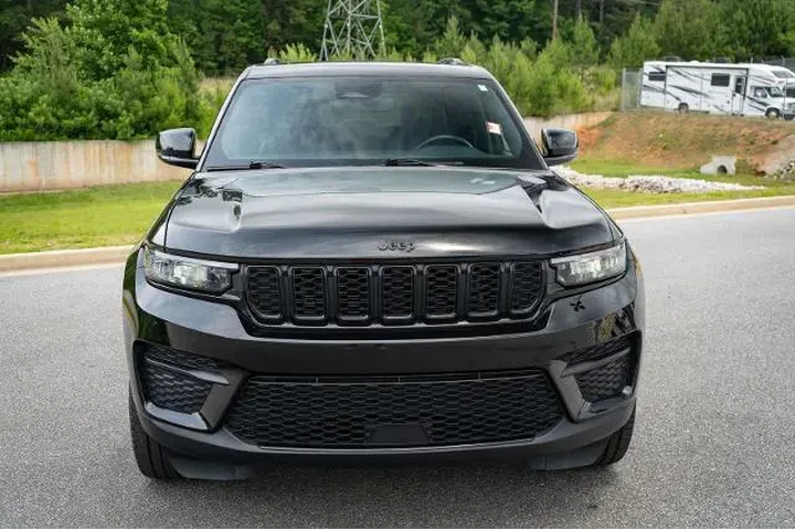 $30877 : Jeep Grand Cherokee 2022 4x4 image 2