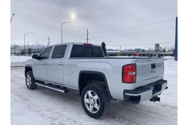 $33398 : 2015 GMC Sierra 2500HD Denali image 8