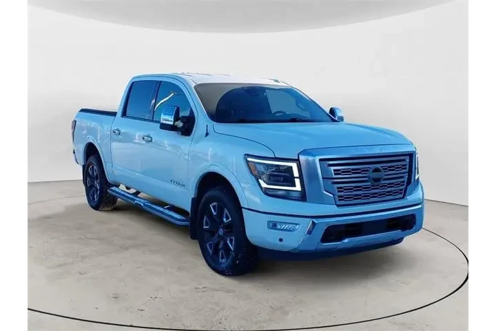 $38988 : Nissan Titan 2021 4x4 SV 4dr image 7