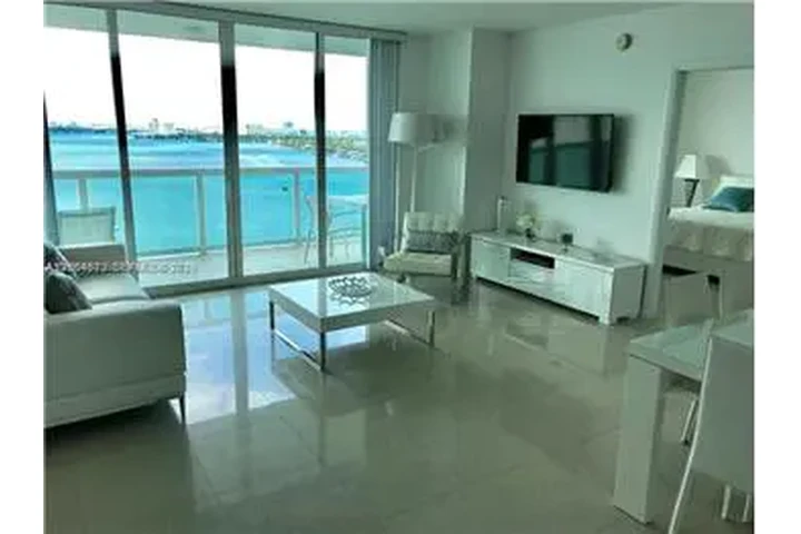 $4500 : Rental property with 2 bedro image 2