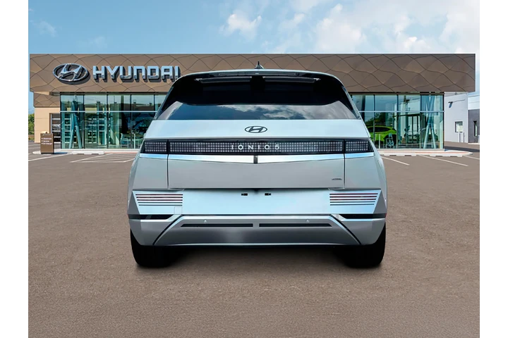 $33990 : Hyundai IONIQ 5 2024 AWD Dis image 6